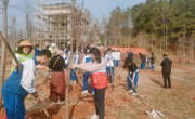 韶关南雄市科协开展“全民植树月”义务植树活动